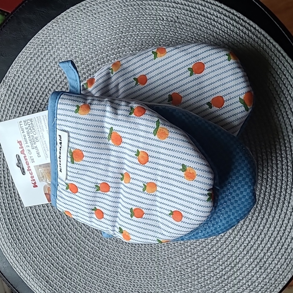 KitchenAid Mini Mitts